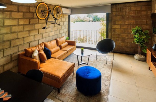 Centro de Guadalajara Apartamento | Comfortable Loft w/Terrace, Gym & Coworking | 2 BD | Tribu Colon