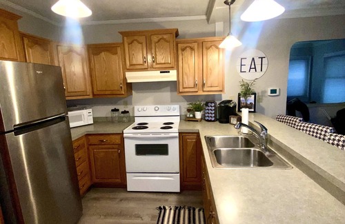 Warren Casa | Comfortable Lower Level Apartment