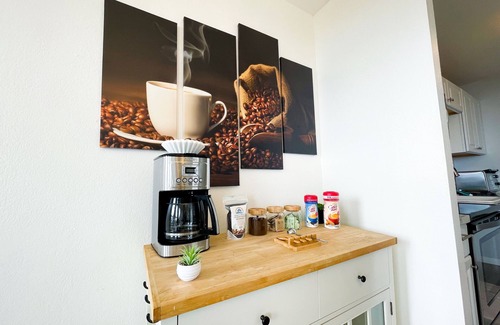 Honalo Condominio | Comfortable luxury fully remodeled modern space surrounded by green coffee farms