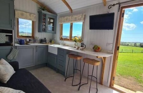 Bridport Chalet De Esquí | Comfortable, luxury shepherds hut with hot tub