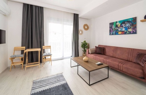 Antalya City Centre Apartamento | Comfortable Modern Flat with Balcony in Muratpasa