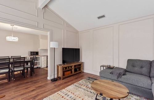 Coppell Casa | Comfortable & Modern Home minutes from DFW Airport