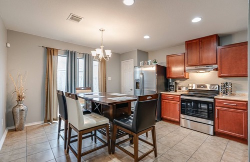 Southside Casa | Comfortable near Lackland & Downtown/Easy access I35