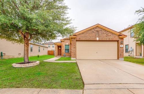 Southside Casa | Comfortable near Lackland & Downtown/Easy access I35