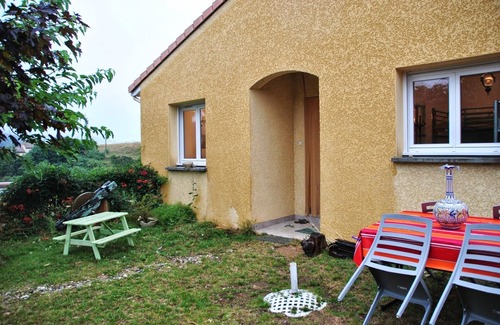 Lamastre Casa | Nueva casa en una tranquila y confortable, con hermosas vistas 5-6 personas