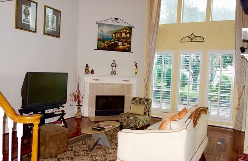 Katy Casa | La mejor ubicación y hermosa casa en comunidad cerrada.