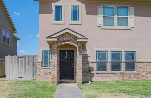 Odessa Casa | Comfortable Odessa Stay - 3BR, Garage, W/D, Quiet and Convenient