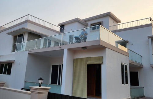 Wilson Garden Casa | Comfortable "Om Yoga" Homestay Villa and nature getaway