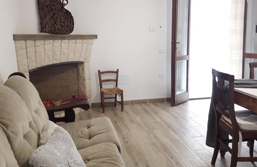 Capoterra Casa | Cómodo apartamento de un dormitorio en el interior de Cagliari