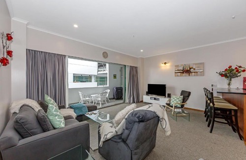 Auckland Central Business District Apartamento | Comfortable Princes Wharf 2BR Apartment for up to 6 guests