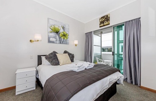 Auckland Central Business District Apartamento | Comfortable Princes Wharf 2BR Apartment for up to 6 guests