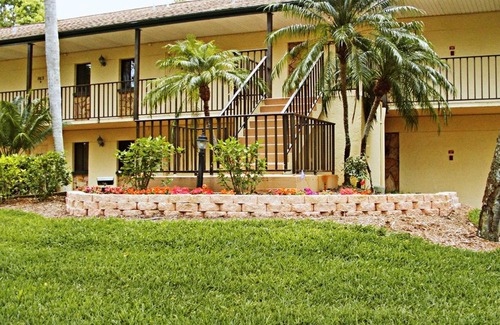 Joel Apartamento | Comfortable Resort Condos in Lehigh Acres, Florida