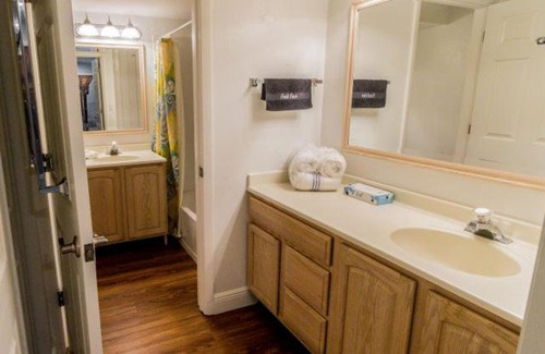 Joel Apartamento | Comfortable Resort Condos in Lehigh Acres, Florida
