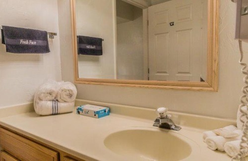 Joel Apartamento | Comfortable Resort Condos in Lehigh Acres, Florida