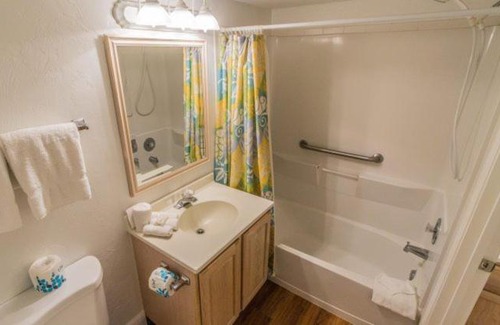 Joel Apartamento | Comfortable Resort Condos in Lehigh Acres, Florida