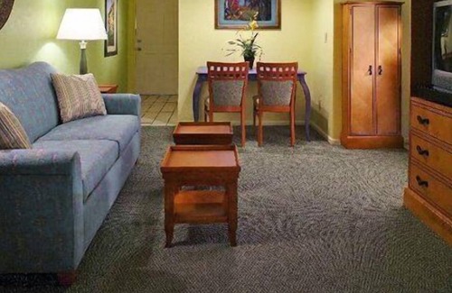 Joel Apartamento | Comfortable Resort in Lehigh Acres, Florida - One Bedroom Condo (#1)