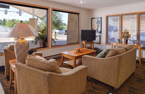 Atlantic Hotel | Comfortable Room w/ Kitchette, BBQ Grill, and Complimentary Breakfast