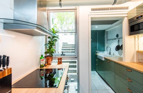 Perth Casa | Comfortable Room With Fantastic Rooftop Views