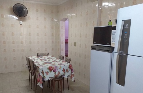Campos Eliseos Casa | Comfortable single storey house with great accessibility. A few meters from the beach.