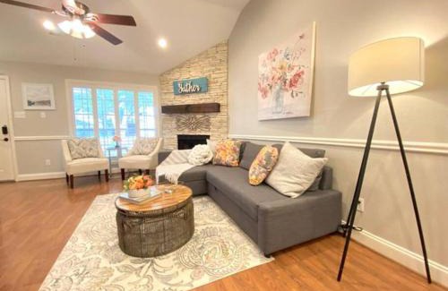 Barker Casa | Comfortable Sleep 08 - Furnished Family Home with Spacious Backyard & Swing