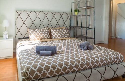 Pico-Union Casa | Habitación amplia y confortable en L.A.con cama King