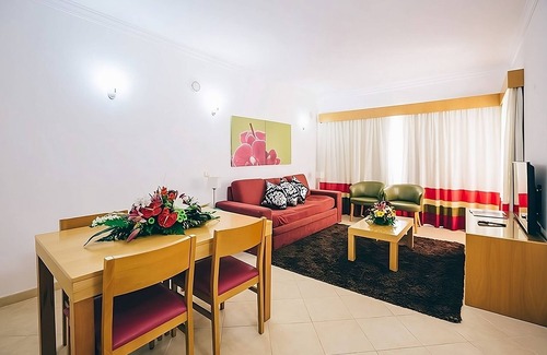 Areias de Sao Joao Hotel | Comfortable Stay! Spacious 1BR with Kitchenette, Free Parking, 2 Onsite Pools!