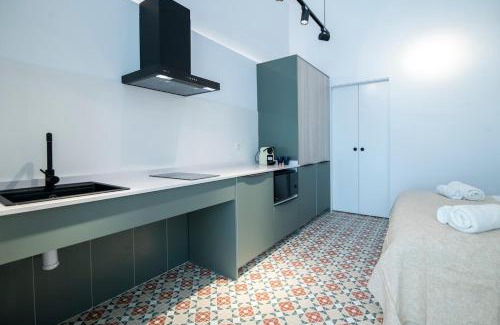 Nou Moles Apartamento | Comfortable Studio in Valencia left