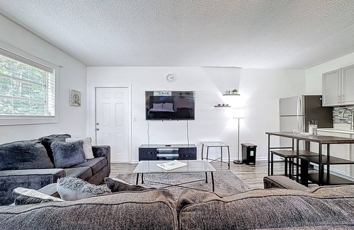 Apopka Apartamento | Comfortable Studio Stay on Small Farm