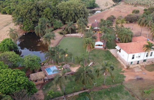 Delfinopolis Casa | Comfortable Suite with Balcony in Pousada Fazenda in Serra Canastra