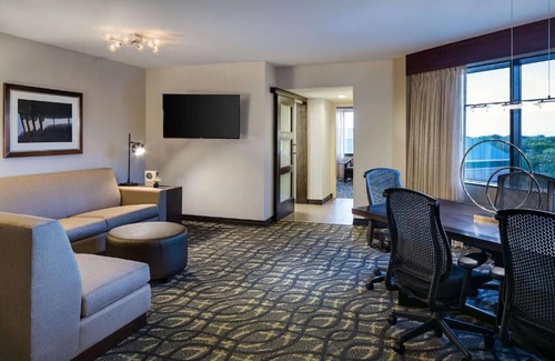 Buckner Terrace - Everglade Park Casa | Comfortable suites in East Dallas