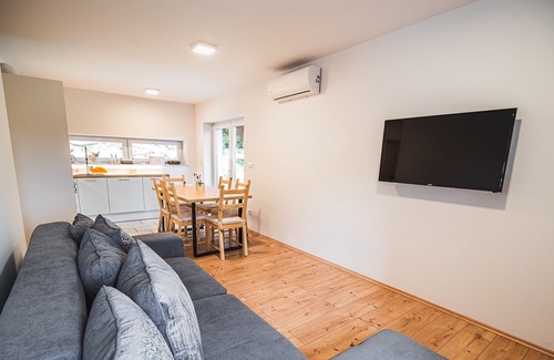 Preddvor Apartamento | Comfortable two bedroom apartment Rozalija