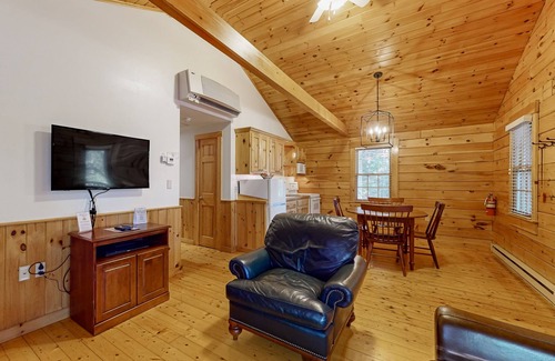 Northport Cabina | Comfortable two bedroom cabin with firepit, kitchen, hiking trail within walking