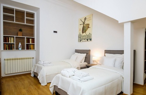 Sololaki Apartamento | Comfortable two-bedroom apartment in Sololaki, near Liberty Square