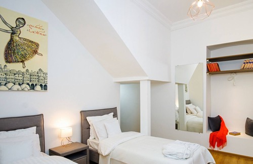 Sololaki Apartamento | Comfortable two-bedroom apartment in Sololaki, near Liberty Square