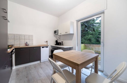 Bielefeld Apartamento | Cuádruple-Confortable-Baño Privado-Obergeschoss