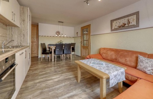Eschlkam Apartamento | Comfortable vacation apartment (70 sqm) with balcony and two bedrooms
