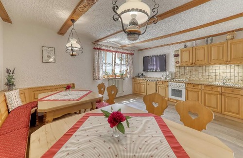 Eschlkam Apartamento | Comfortable vacation apartment (70 sqm) with balcony and two bedrooms