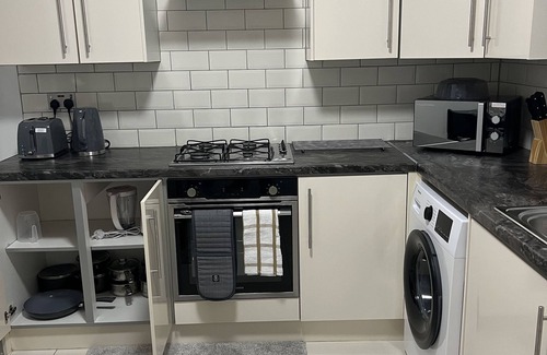 Bolton Casa | Comfortably furnished 2 bedroom home in Bolton
