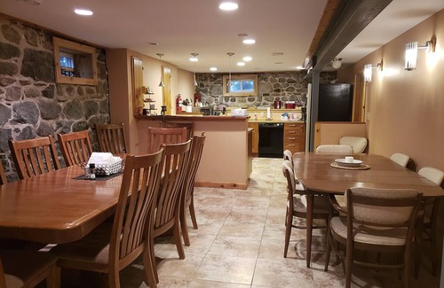 Woodville Casa | Comfortably sleeps 17 people. Huge backyard with patio, firepit, grill, and more