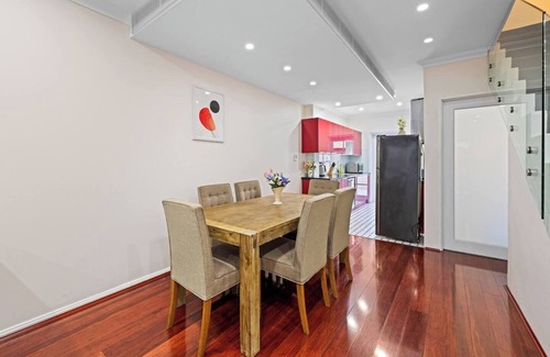 Pyrmont Casa | Comforting 2BR House/FishMarket&Casino-3 mins walk