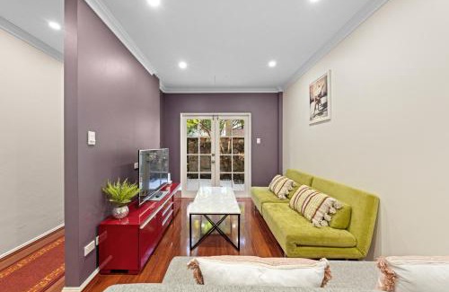 Pyrmont Casa | Comforting 2BR House & FishMarket & Casino-3 mins walk