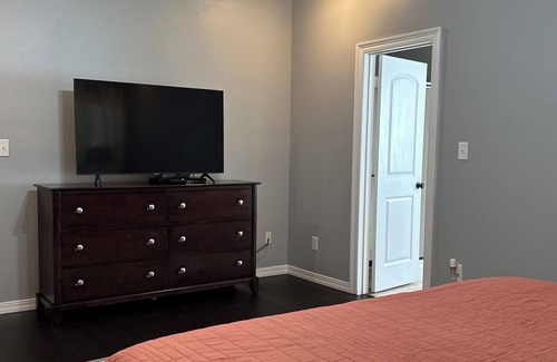 Frenchmans Bend Casa | Comforts of home with pool in great Sterlington location!