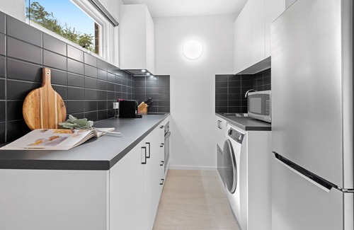 Parkville Apartamento | Comfy 1-Bed Apartment with Courtyard Seating