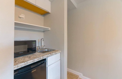 Greater Third Ward Apartamento | Comfy 1 - Bedroom APT w/ Queen Bed & Bath
