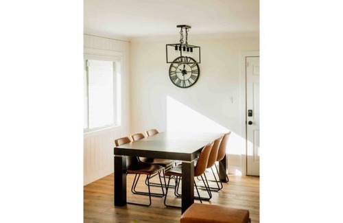 Carmichael Casa | Comfy 1 Bedroom House in Quiet Neighbrhd