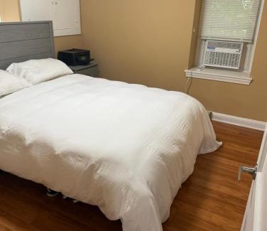 Bryn Mawr Apartamento | Comfy 1 Br Hide Away Apt W Garage Parking