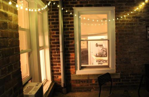 Detroit Apartamento | Comfy 1Bed With Full Patio! Free Parking Fast WiFi