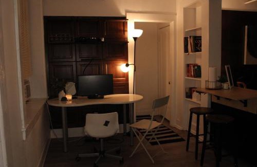 Detroit Apartamento | Comfy 1Bed With Full Patio! Free Parking Fast WiFi