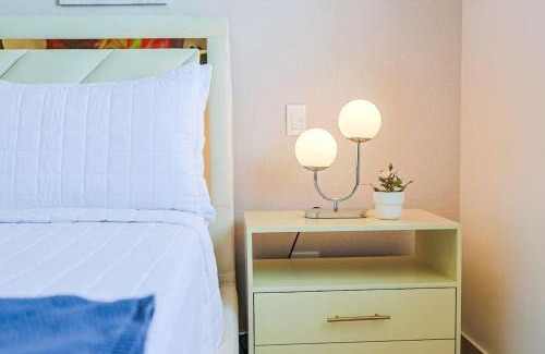 Evaristo Morales Apartamento | Comfy 1BR Centric Apt King Bed