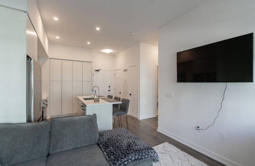 Innisfil Apartamento | Comfy 1BR Condo w/ Balcony, BBQ & Parking
